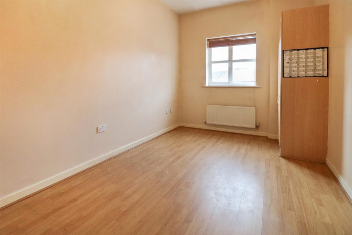 Flat Englewood Close in Leicester