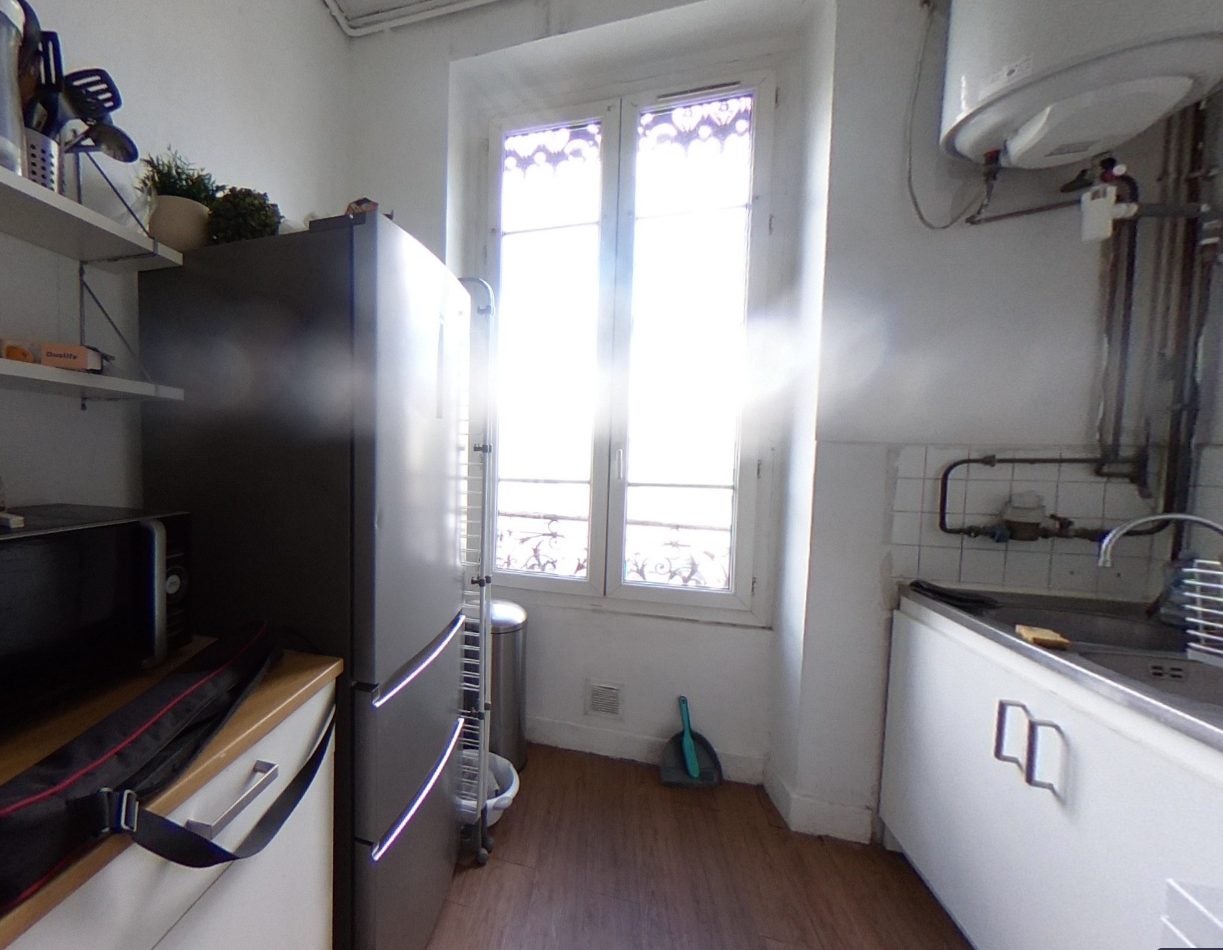 Flat Rue Louis-Broussas in Lyon