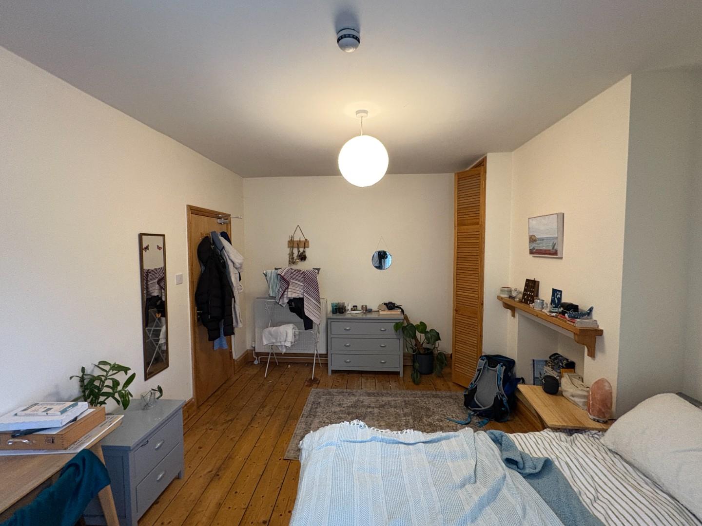 Room Upper Perry Hill in Bristol