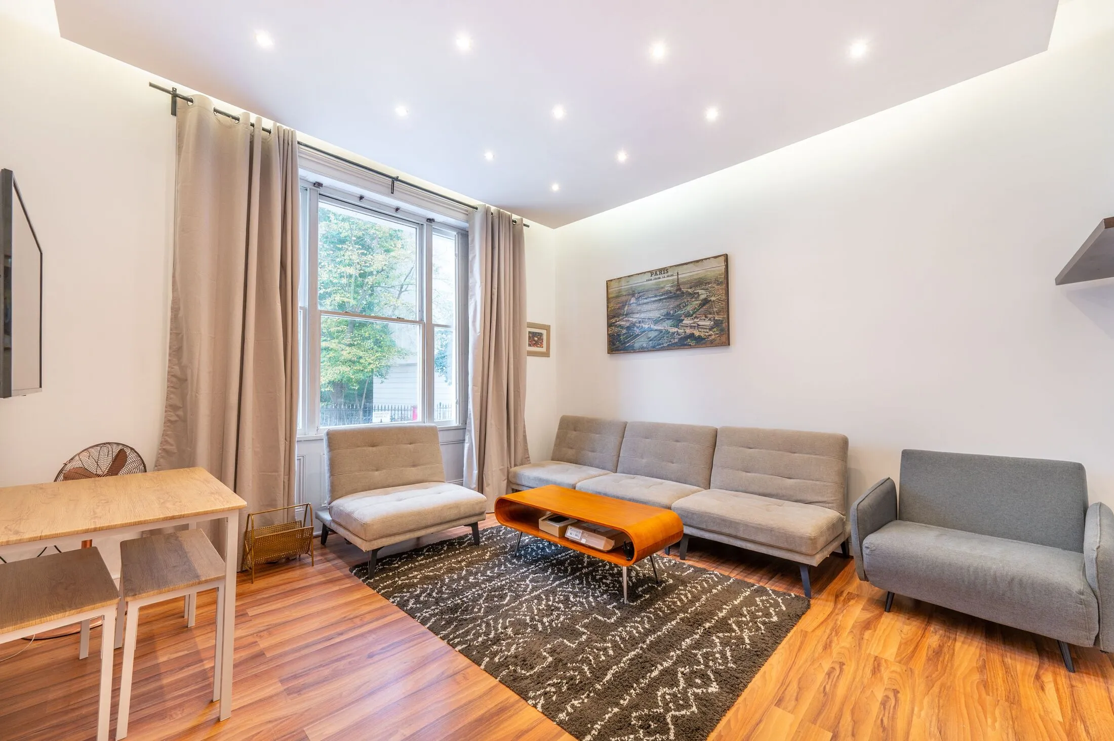 Flat Gloucester Terrace in City of Westminster