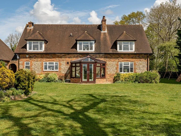 House Chinnor Hill in Bledlow Ridge