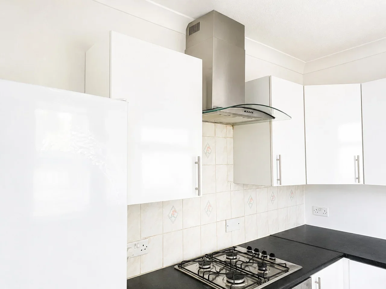 House Stiven Crescent in Greater London