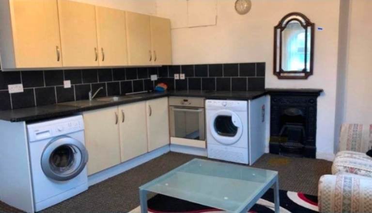 Flat Larkfield Gardens in Belfast