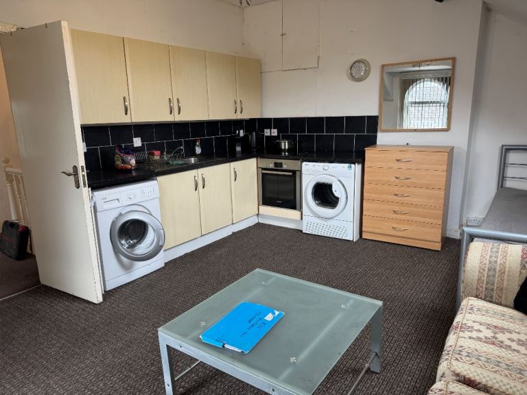 Flat Larkfield Gardens in Belfast