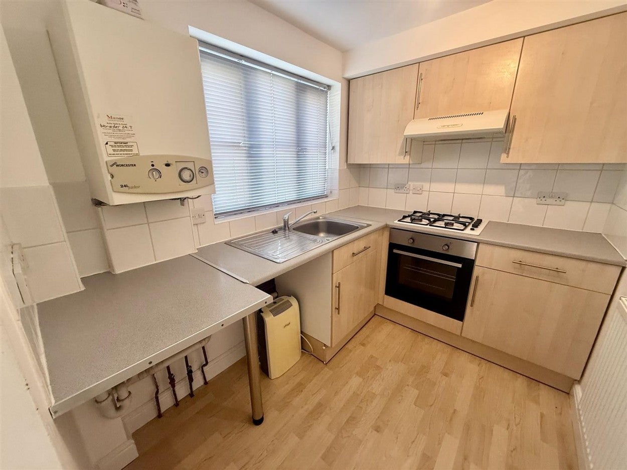 Flat Sturminster Road in Bristol