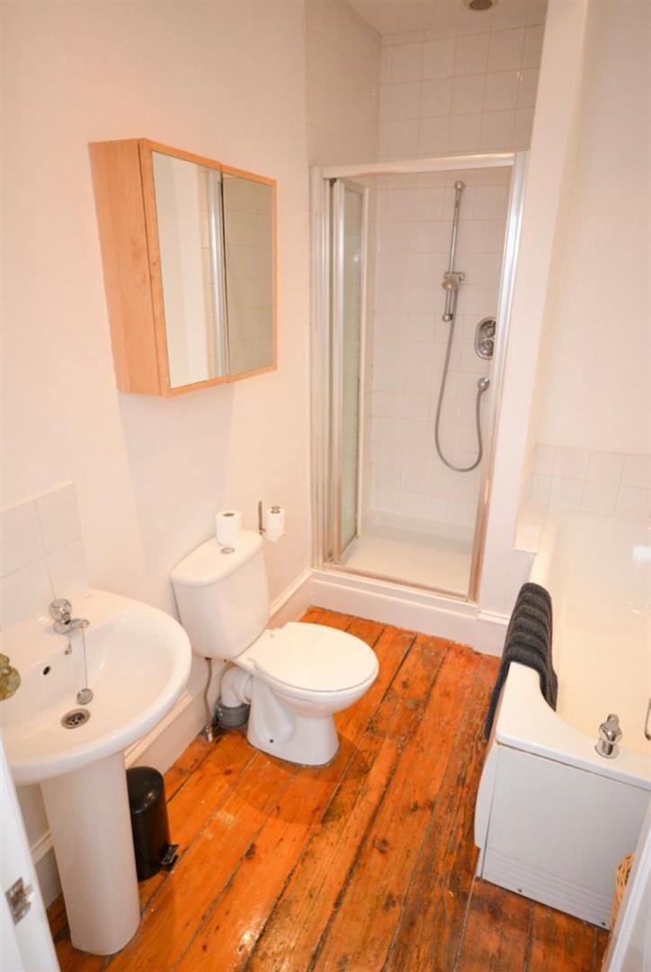 Room Mistletoe Road in Newcastle upon Tyne