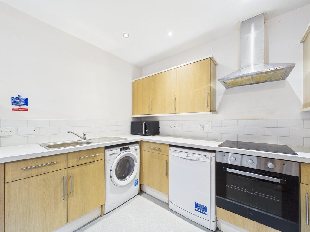 Flat Ambra Vale in Bristol