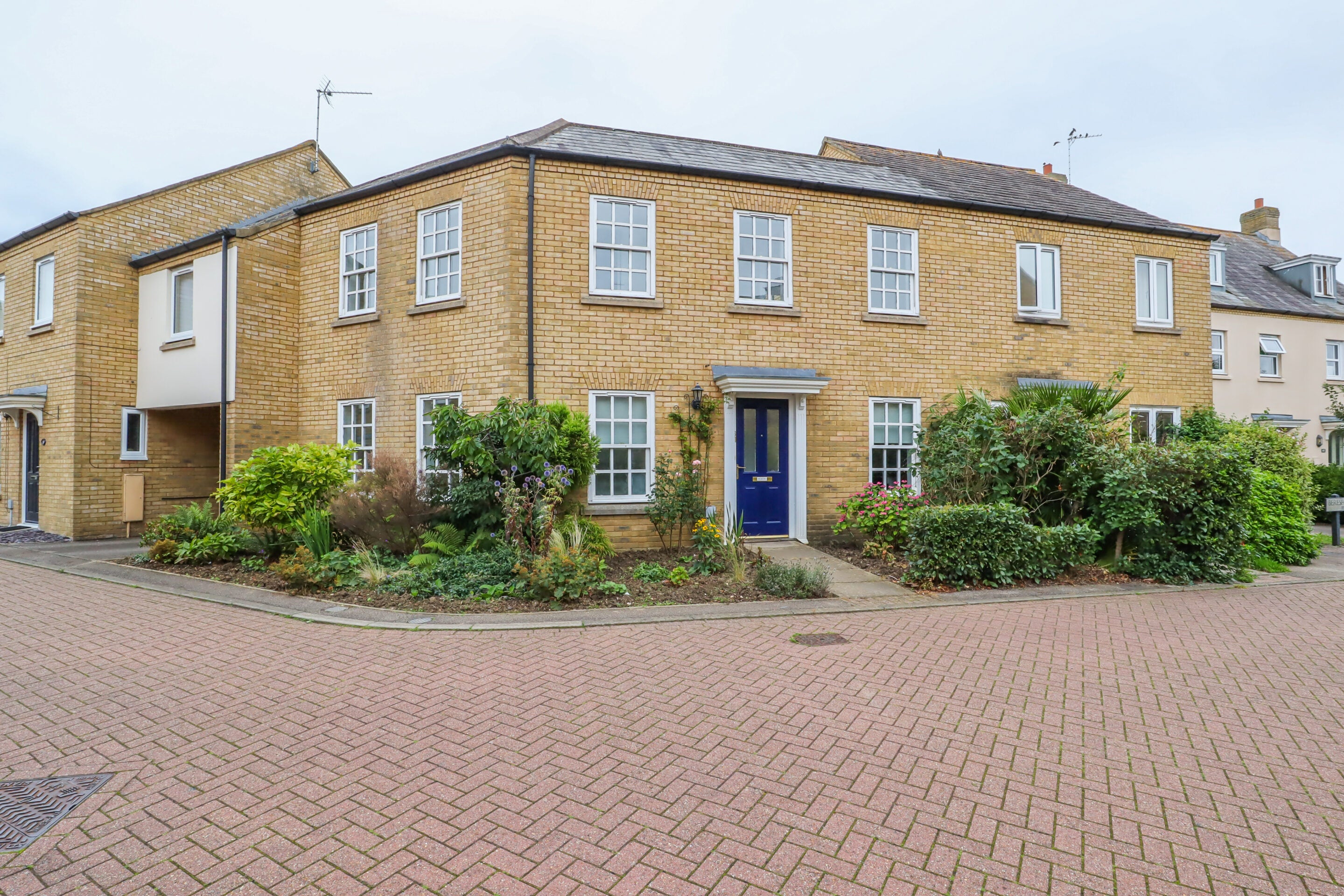 House Stirling Way in Ely