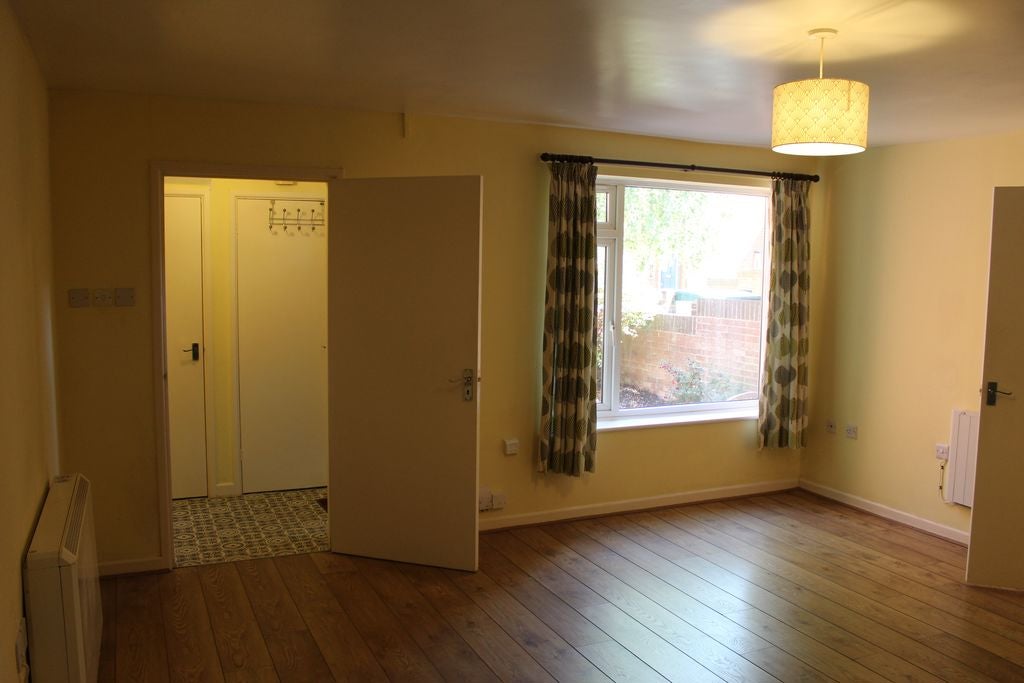 Flat Sandringham Road in South Oxfordshire