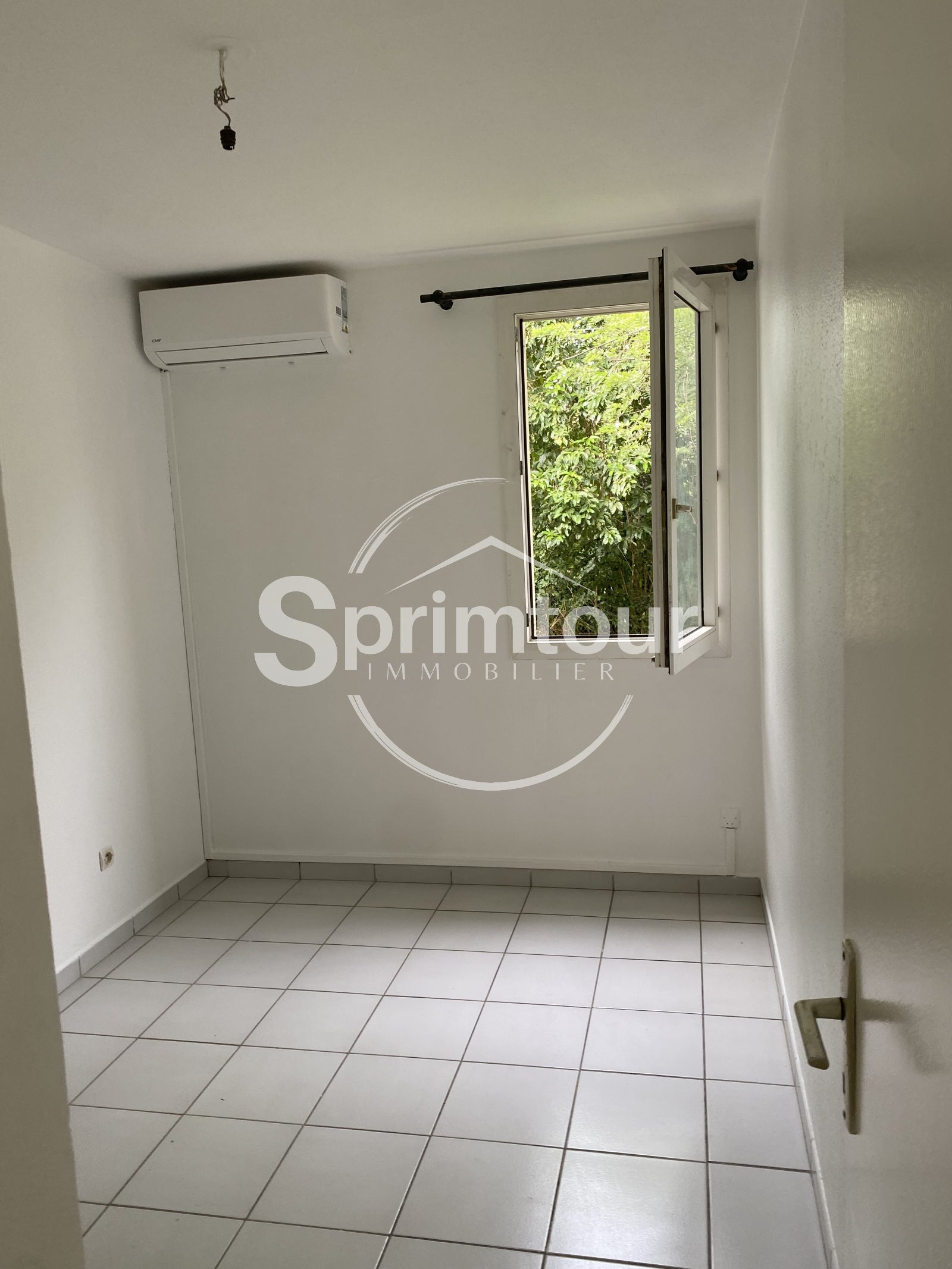 Appartement Rue Nicolas Appert à Baie-Mahault