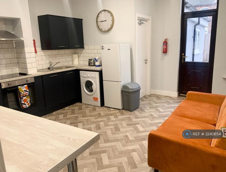 Room Cotesheath Street in Stoke-on-Trent