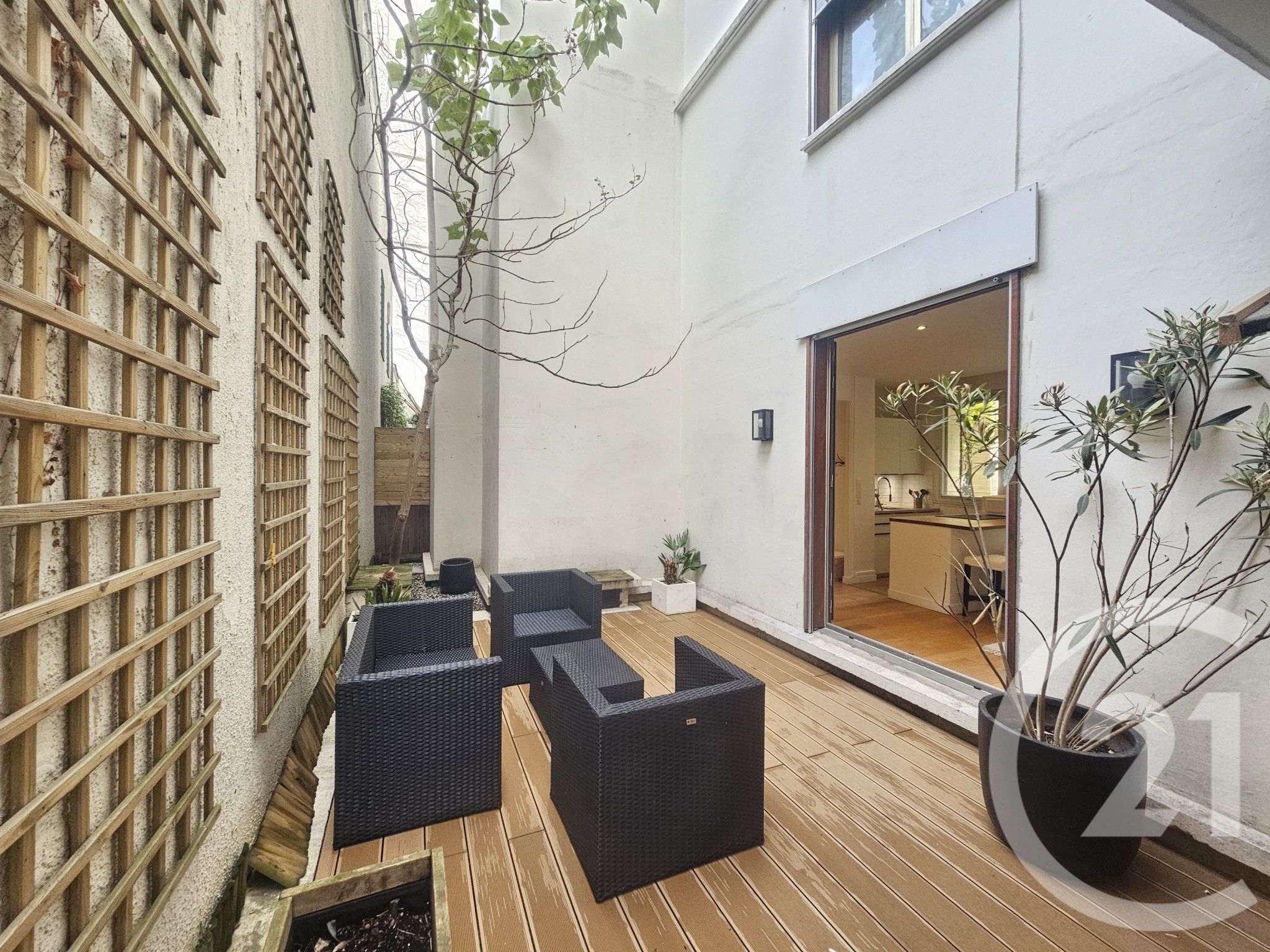 Appartement Rue Ribera à Paris