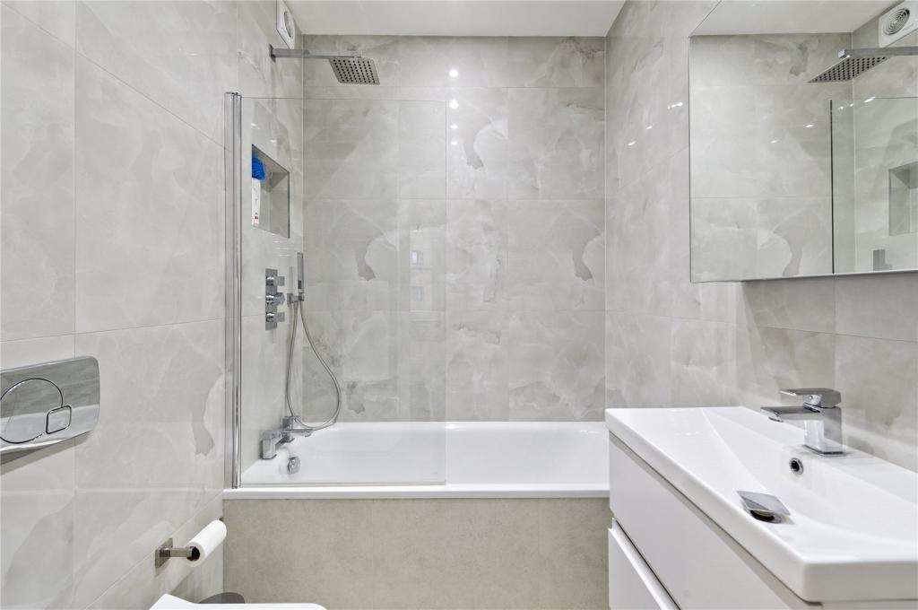 Flat Waverley Place in City of Westminster