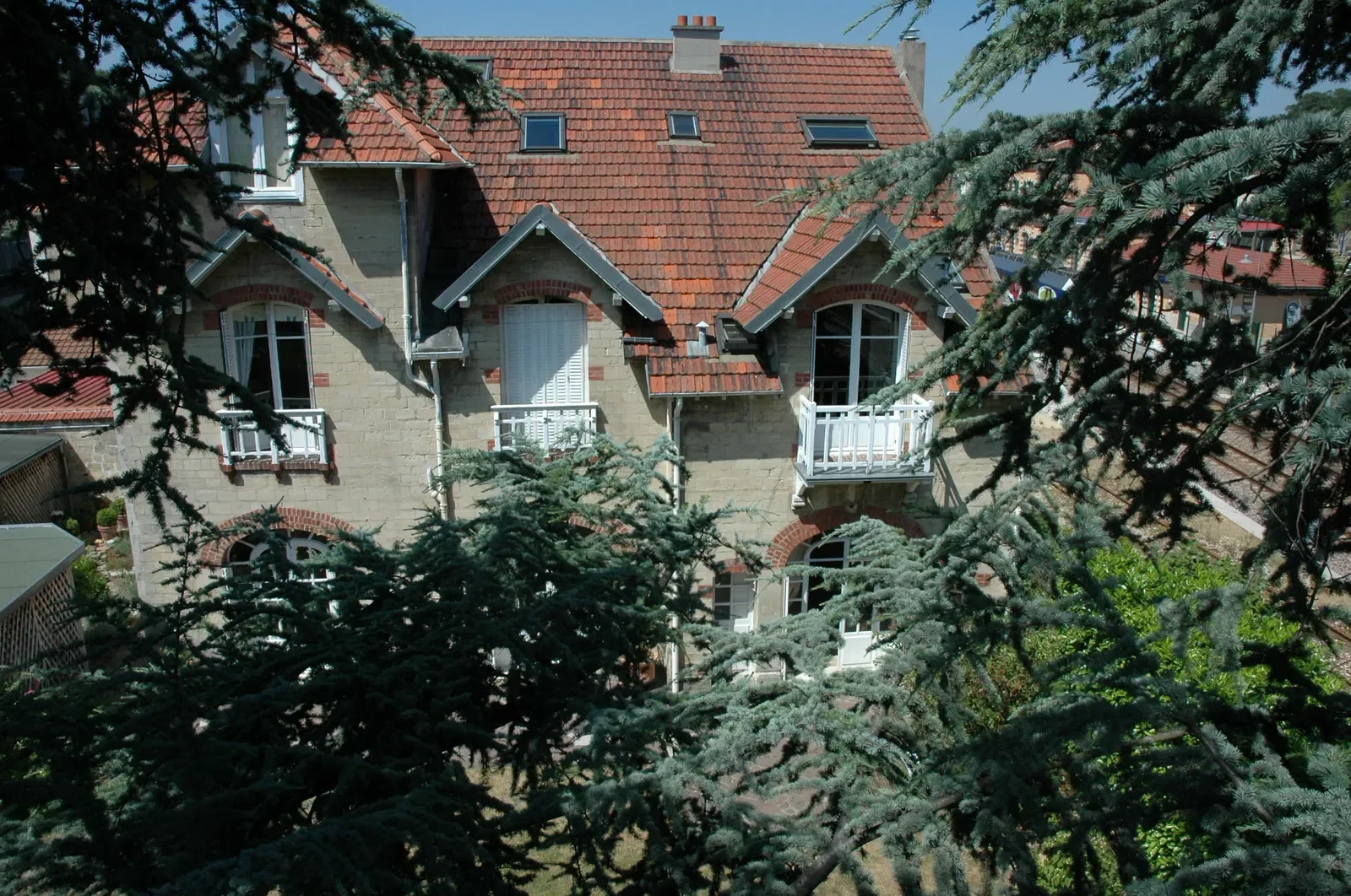 Room Place Christiane Frahier in Saint-Germain-en-Laye