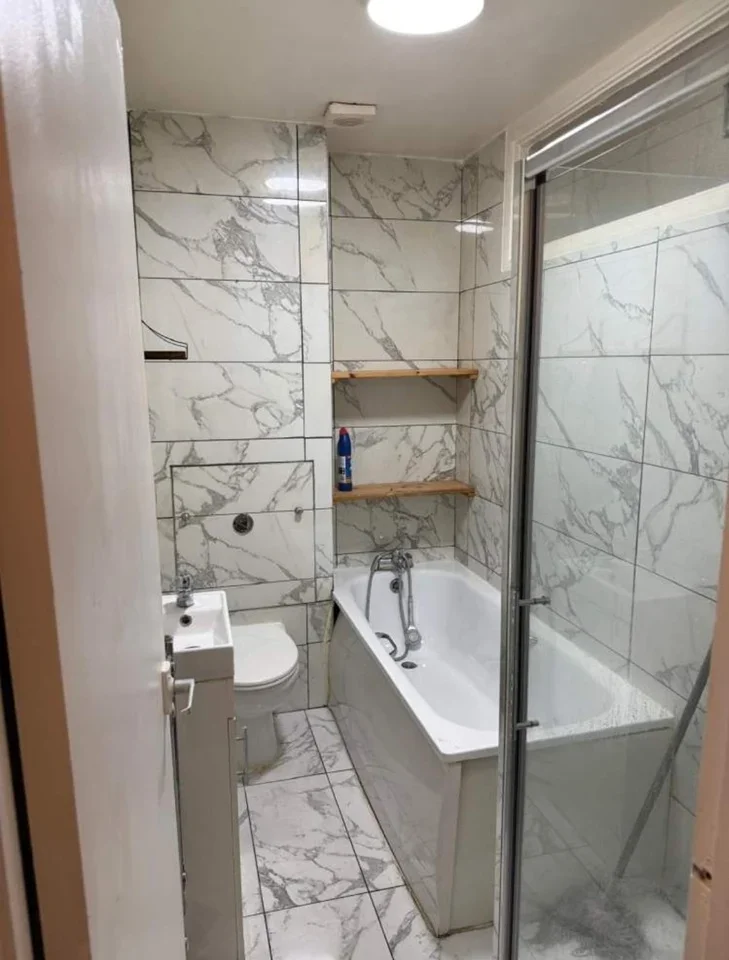 Room Mansfield Road in Greater London