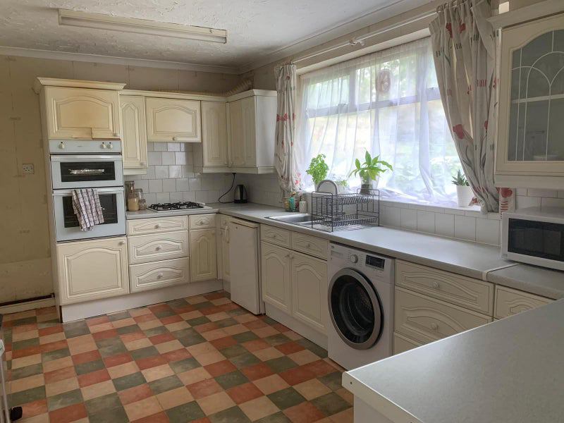 Room Ampleforth Road in Greater London