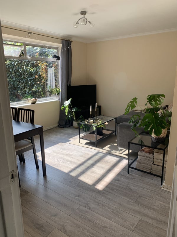 Room Ampleforth Road in Greater London