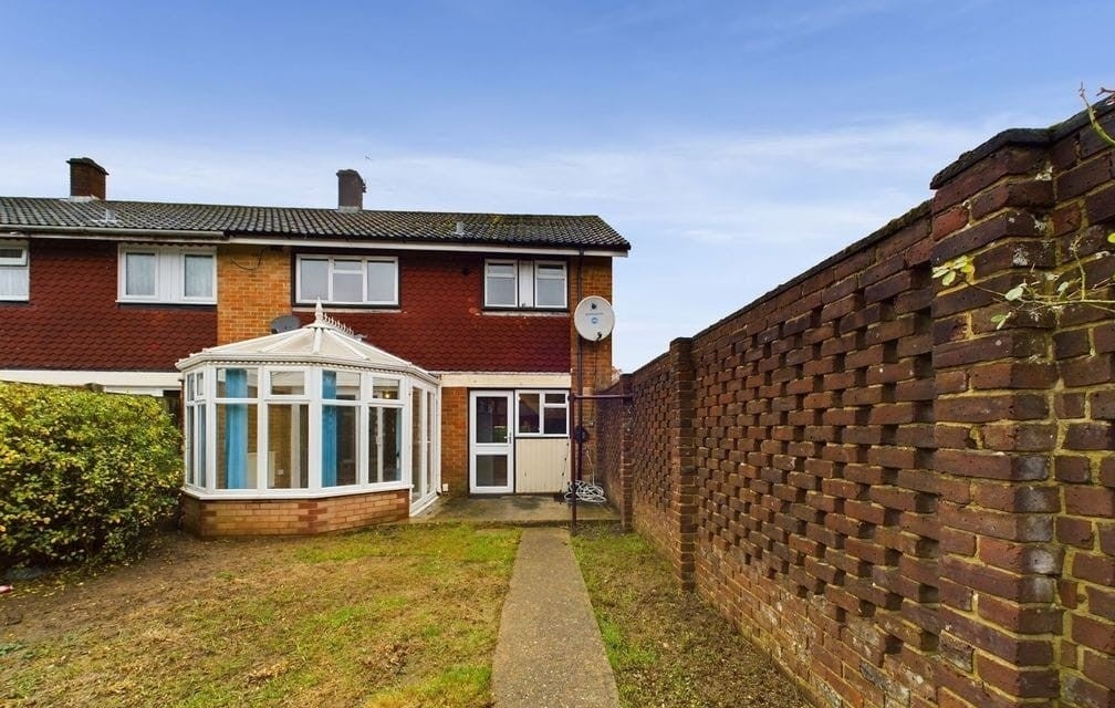 House Bicknor Road in Maidstone