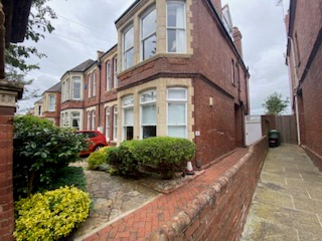 Flat Premier Place in Exeter