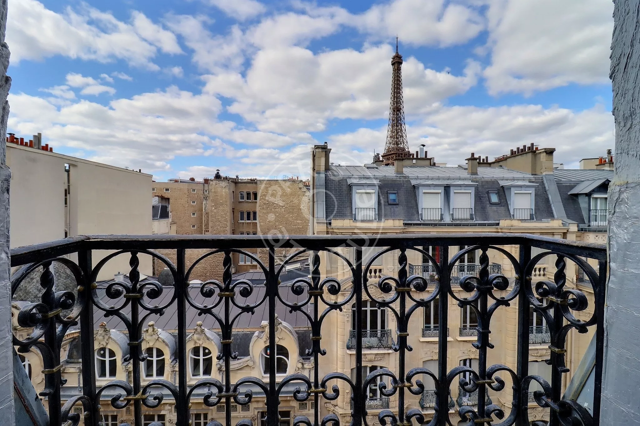 Appartement Rue Sédillot à Paris