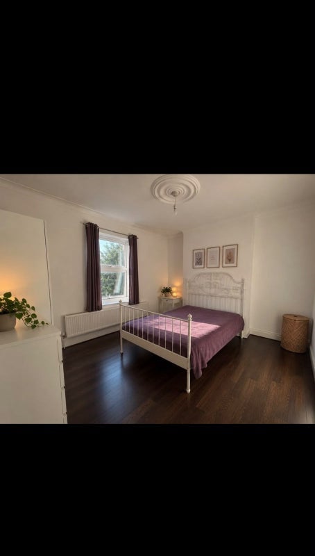 Room Hermon Hill in Greater London