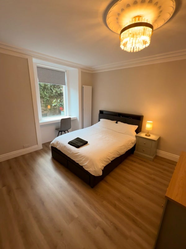 Room Warrender Park Road in City of Edinburgh