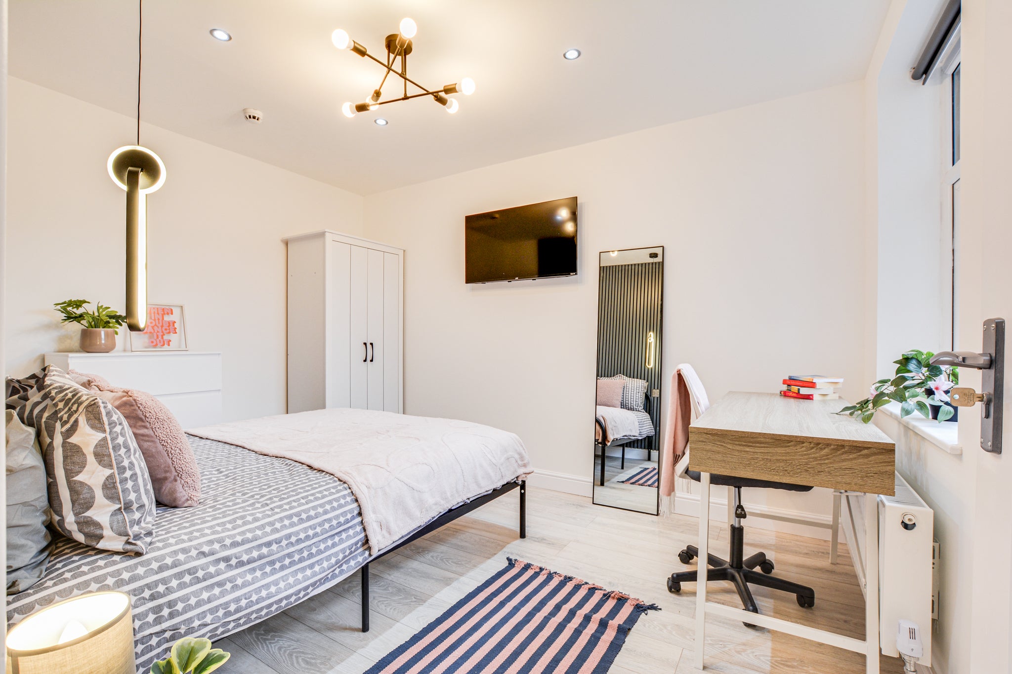 Room Acomb Street in Manchester