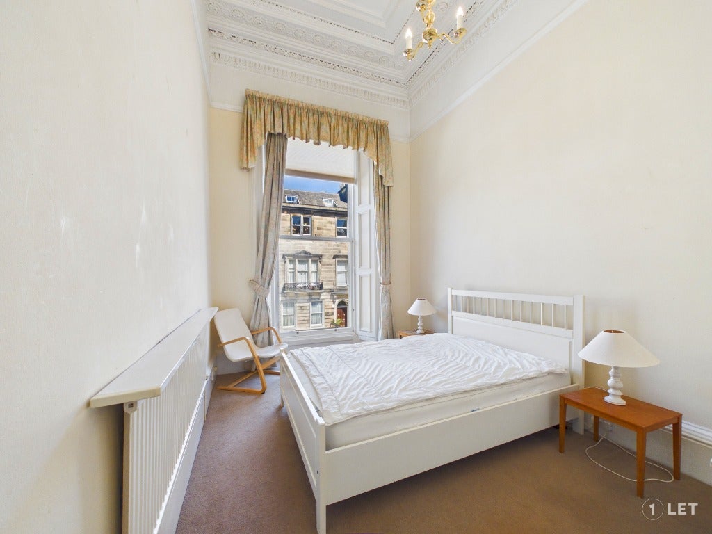 Flat Manor Place in City of Edinburgh