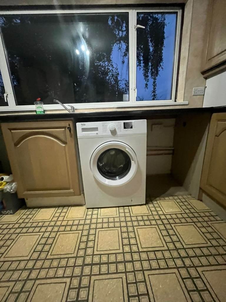 Flat Fusedale Way in South Ockendon