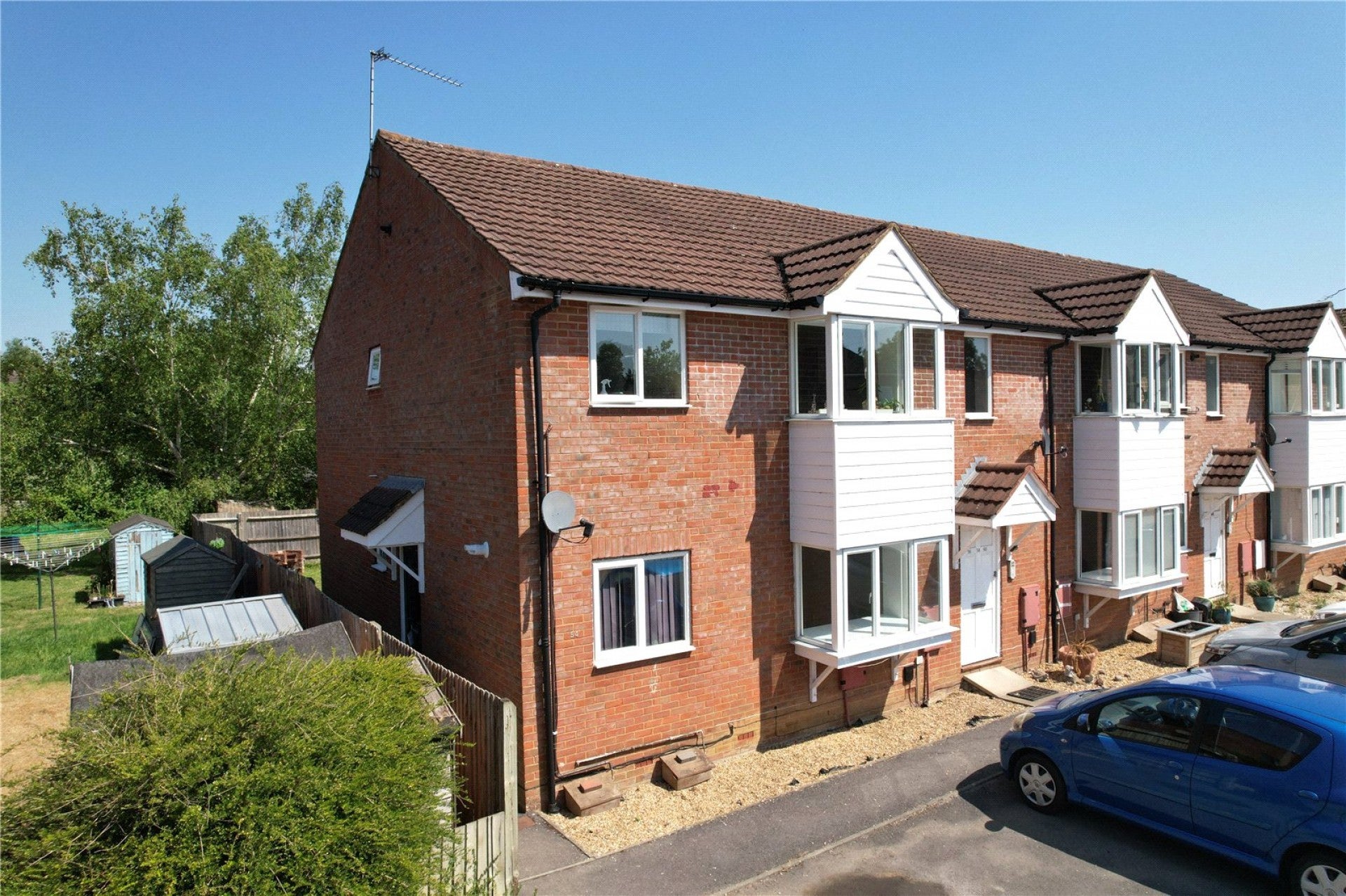 Flat Tongham Road in Waverley
