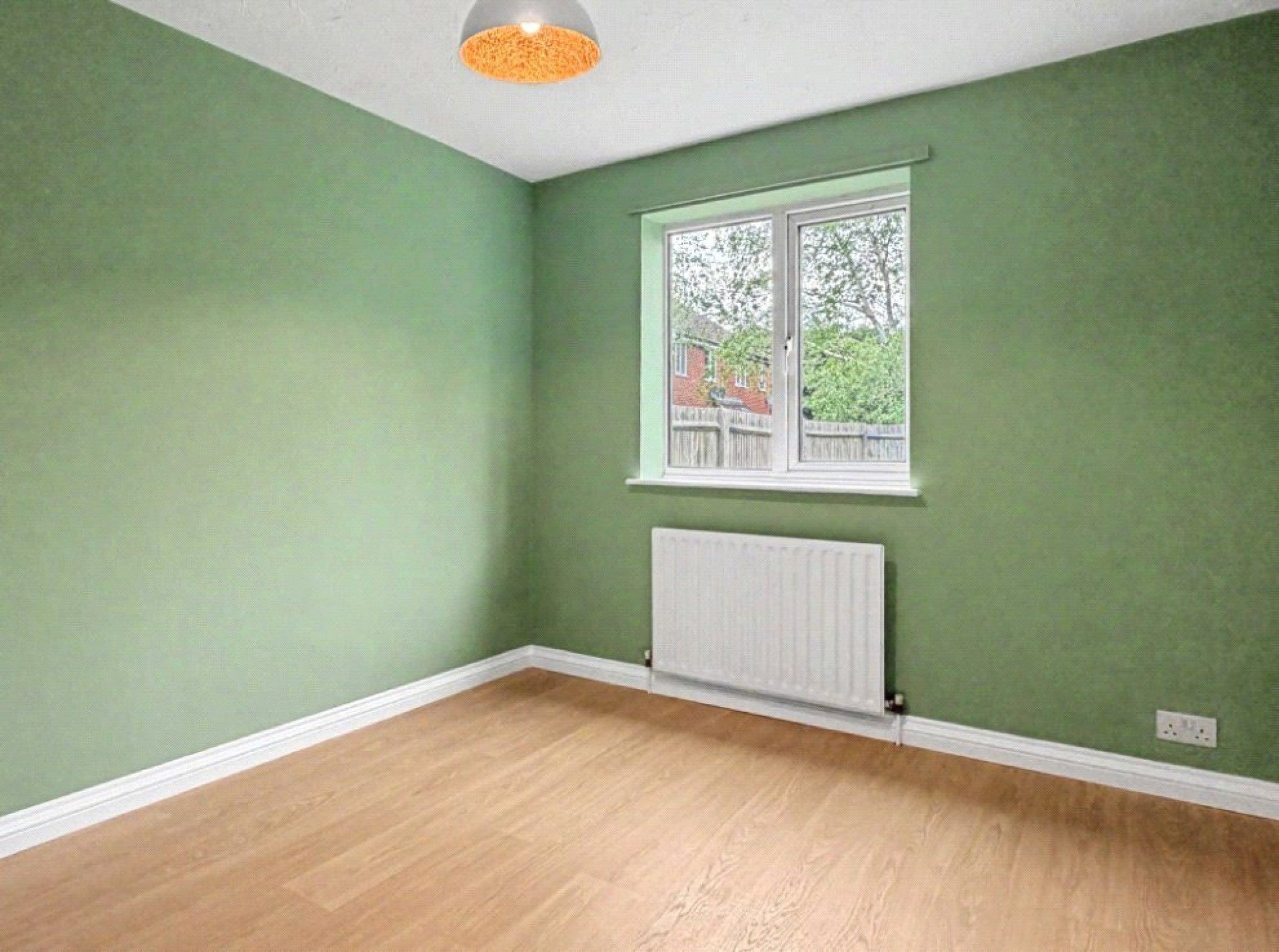 Flat Tongham Road in Waverley