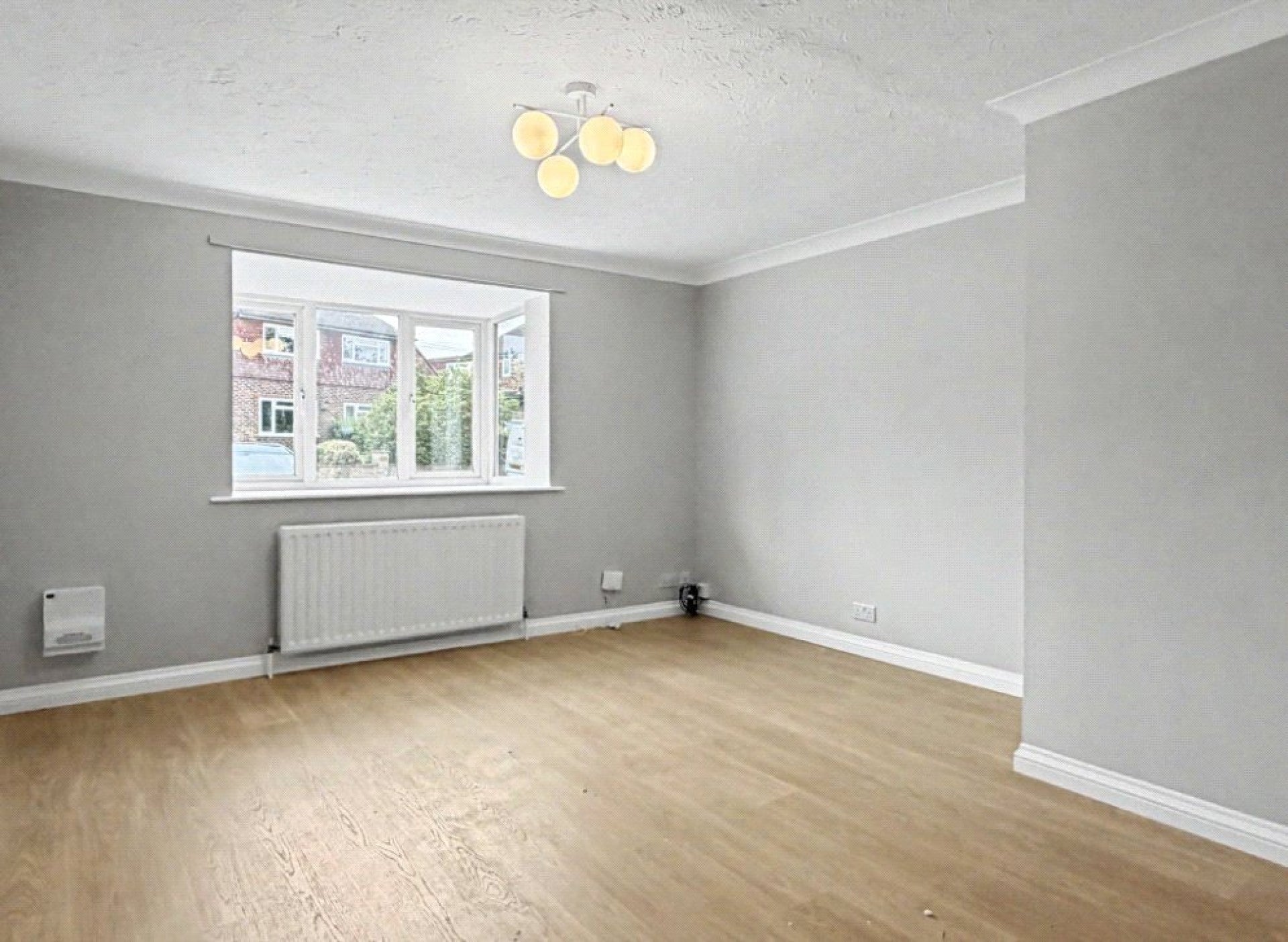 Flat Tongham Road in Waverley