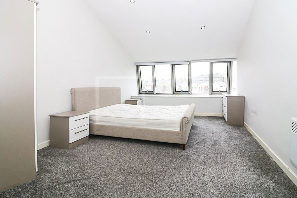 Flat Grattan Road in Bradford