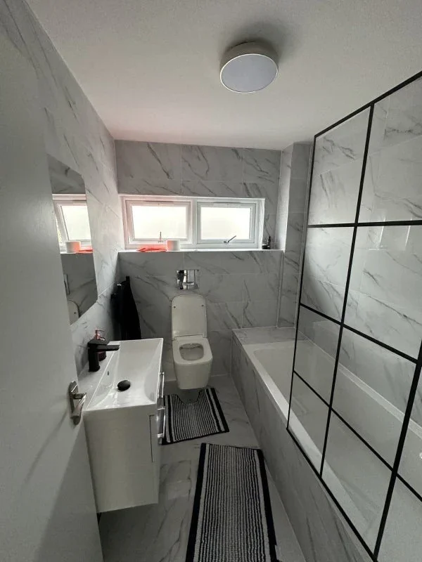 Room Maybank Road in Greater London