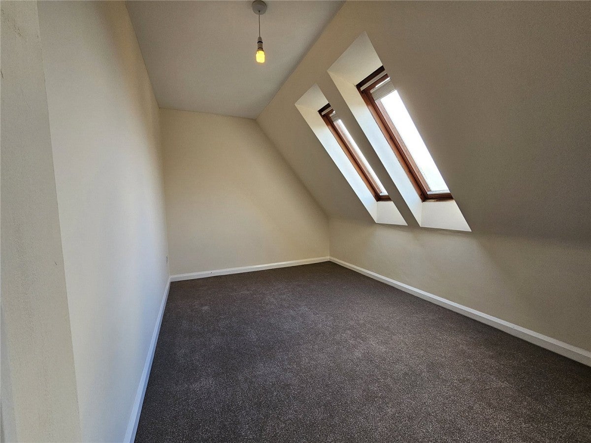 Flat Gadwall Crescent in Nottingham