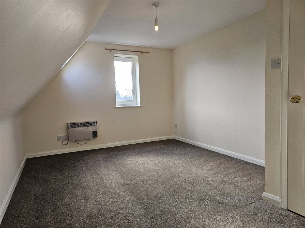 Flat Gadwall Crescent in Nottingham