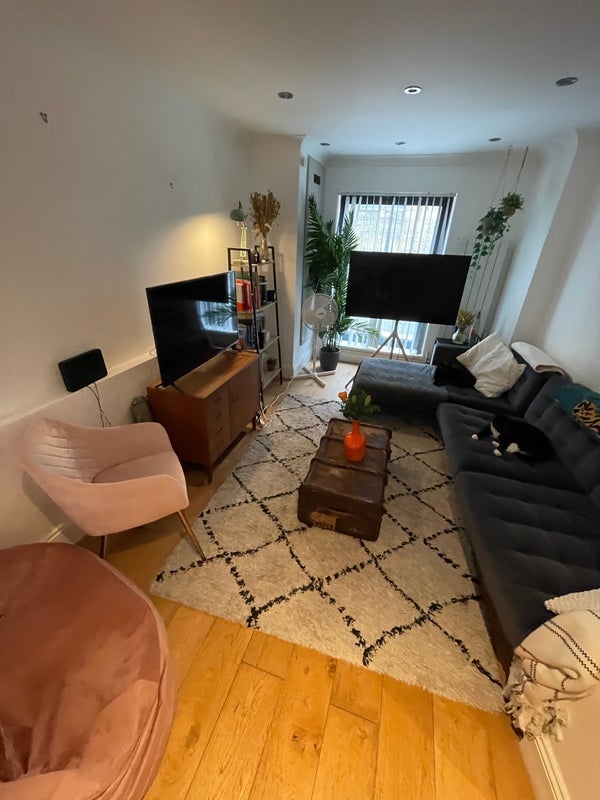 Room Granby Street in Greater London