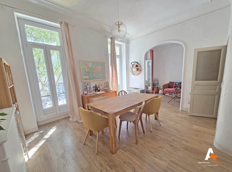 Flat Boulevard Chave in Marseille