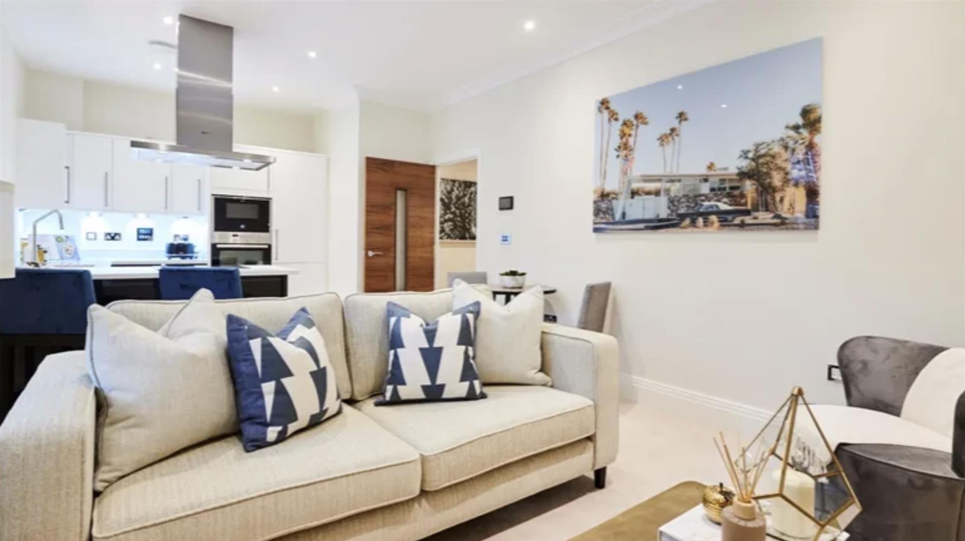 Flat Rainville Road in Greater London