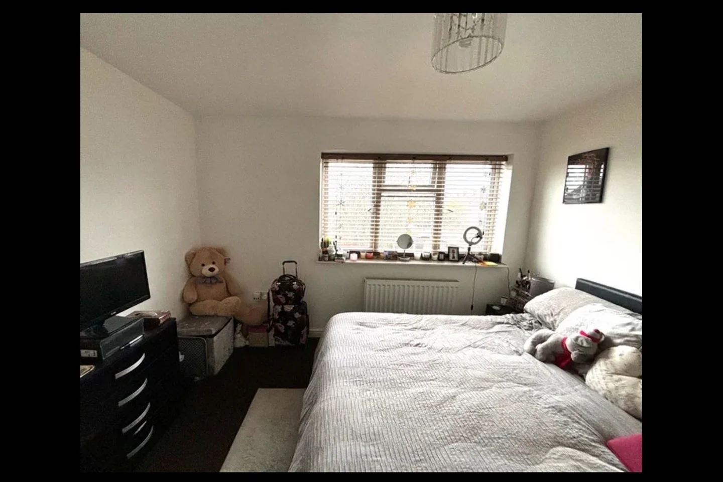Room Fallow Close in Greater London