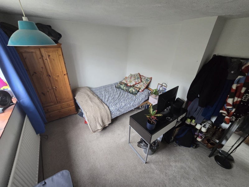 Room Naseby Close in Harborough