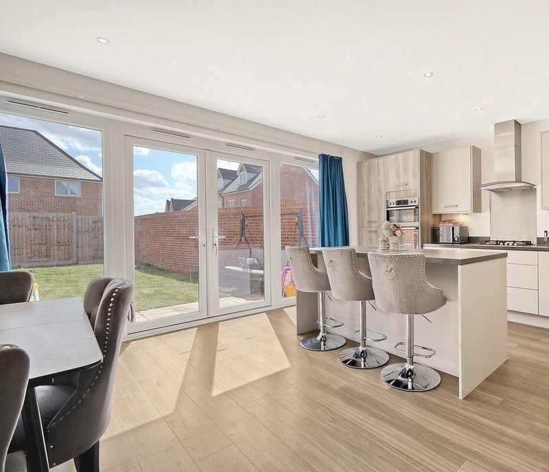 Room Ansell Street in Basildon