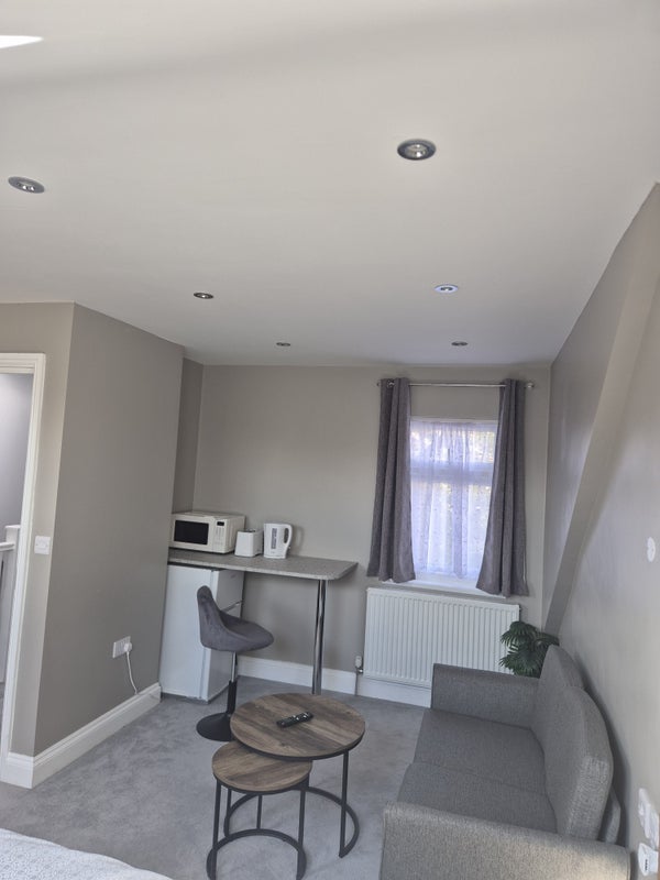 Room Sherrard Road in Greater London