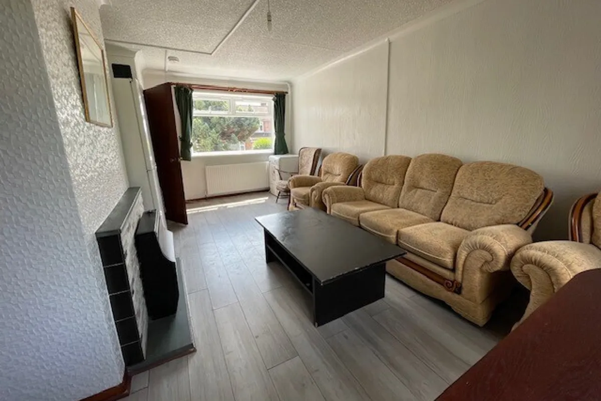 Room Rydal Avenue in Charnwood
