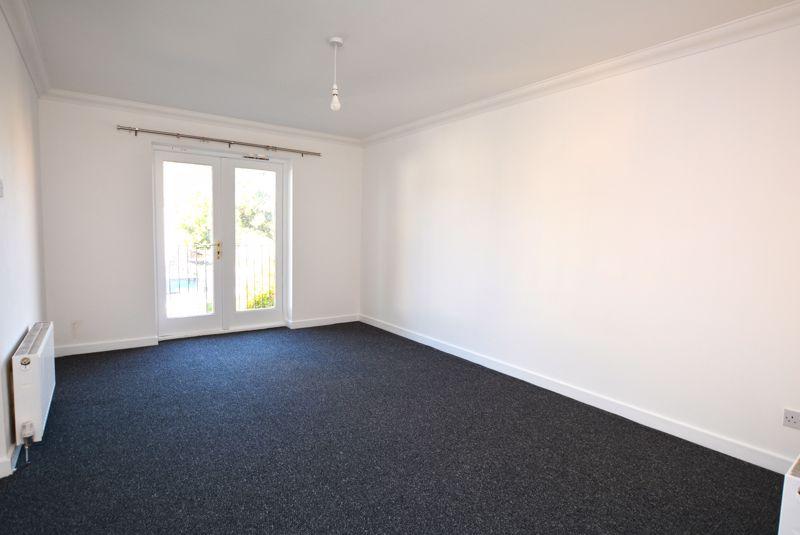 Flat Victoria Avenue in Southend-on-Sea