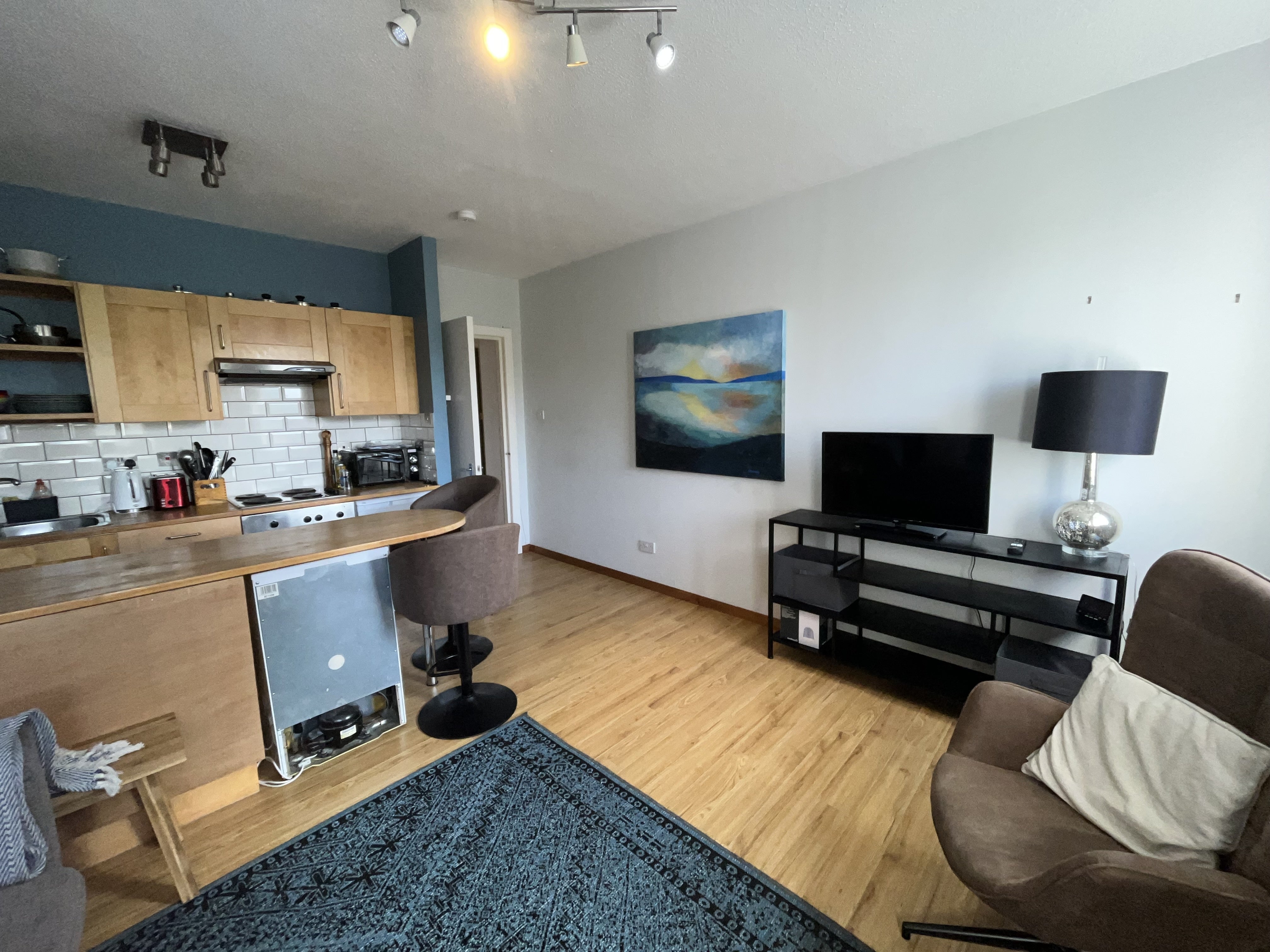 Flat Kent Road in Glasgow