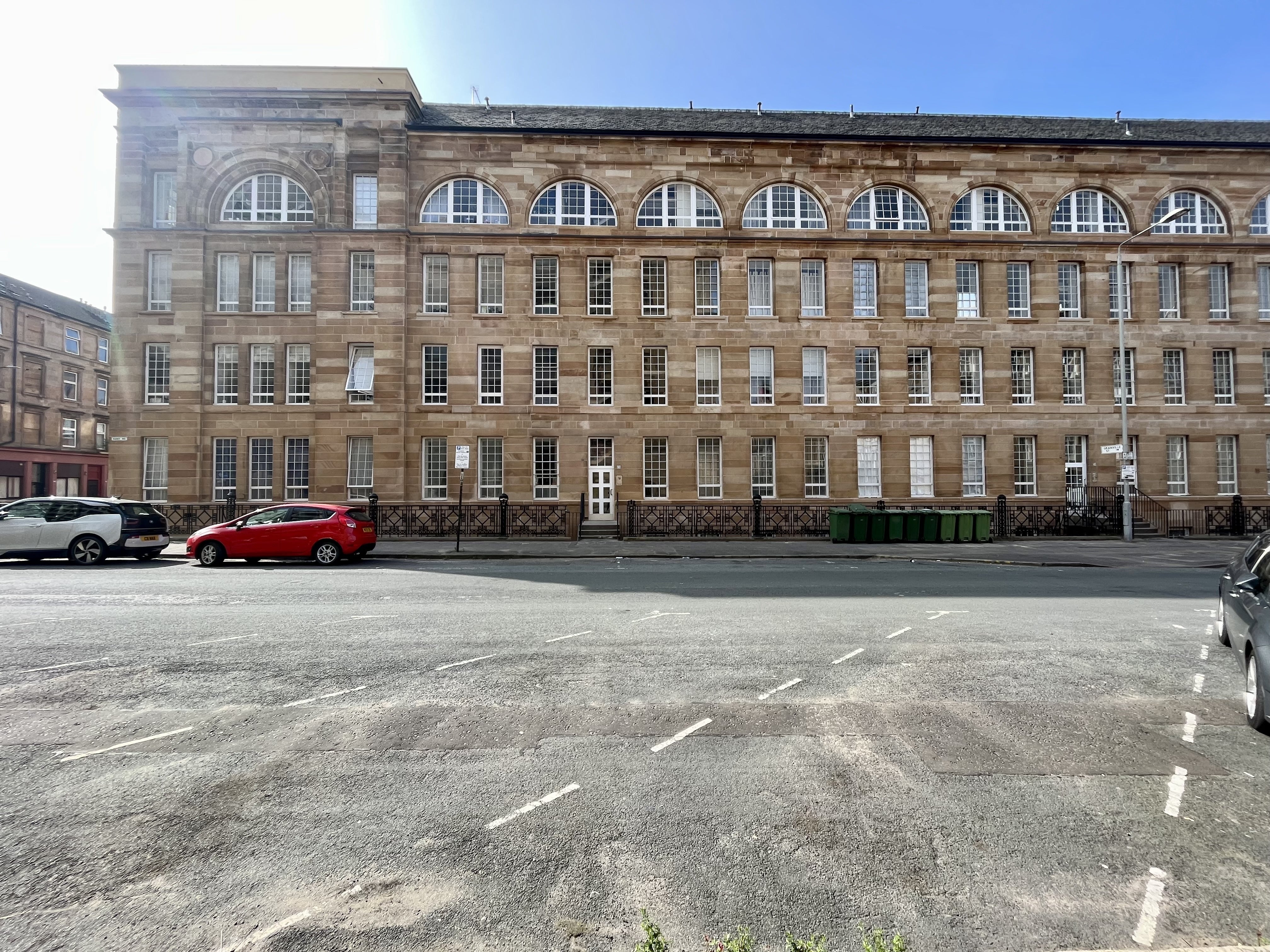 Flat Kent Road in Glasgow
