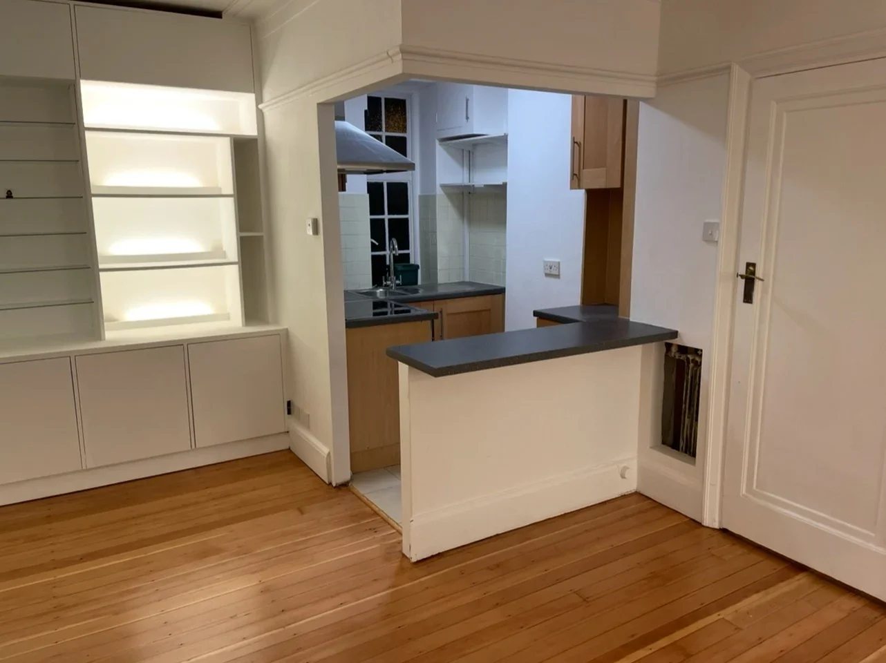 Flat Finchley Road in Greater London