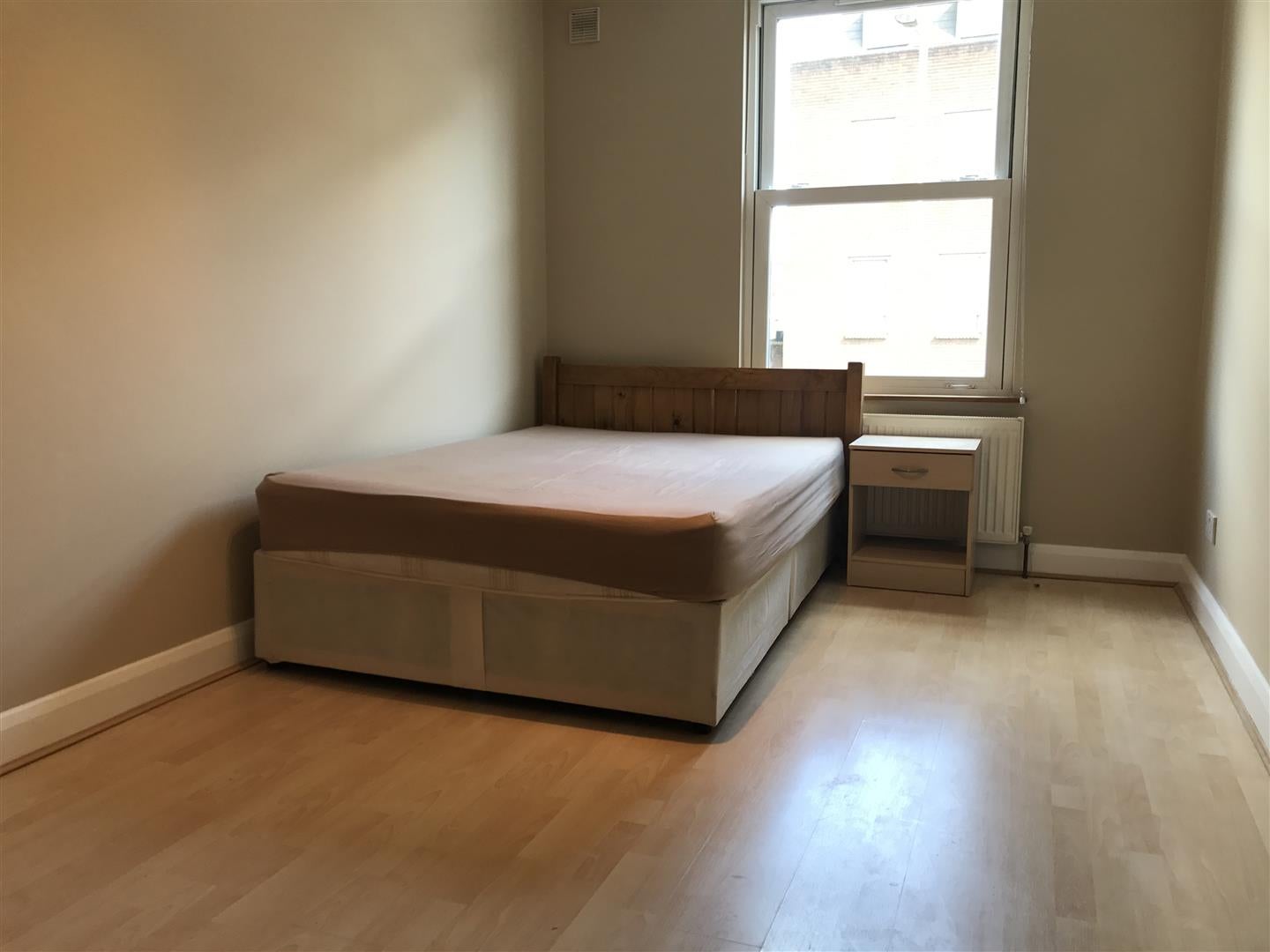 Flat Brent Street in Greater London
