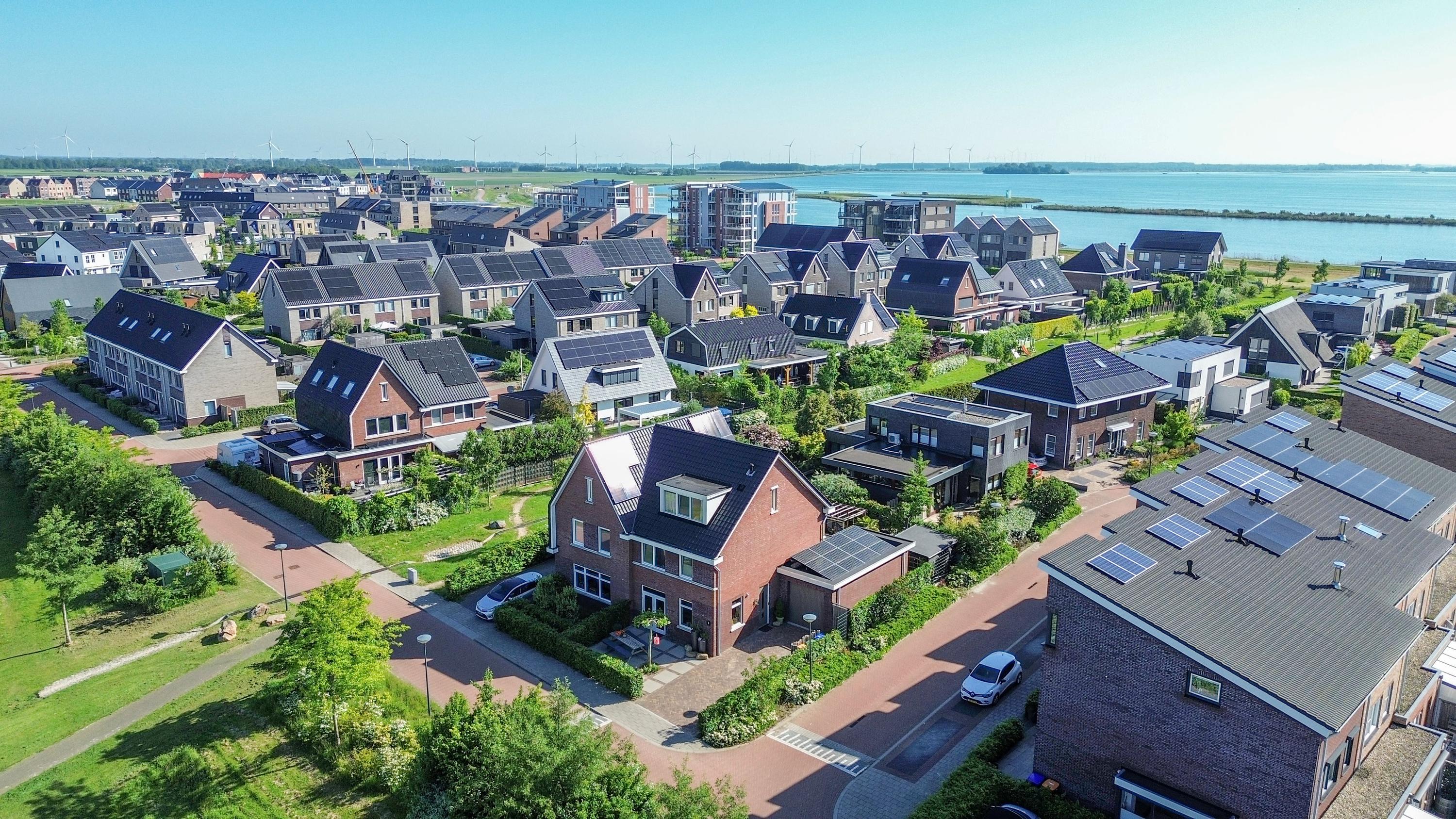 Twee-onder-één-kap te koop: Keutenberg 4, Zeewolde
